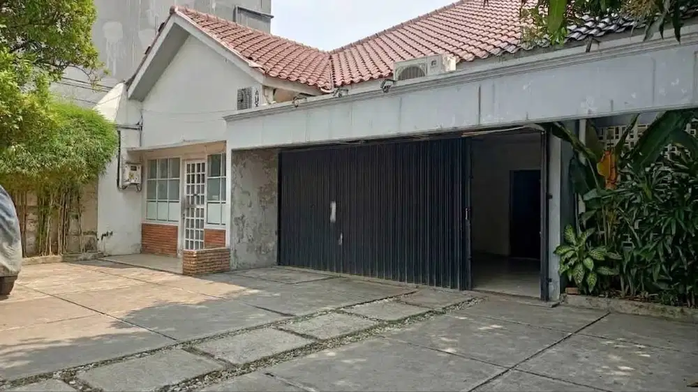 DISEWAKAN RUKAN