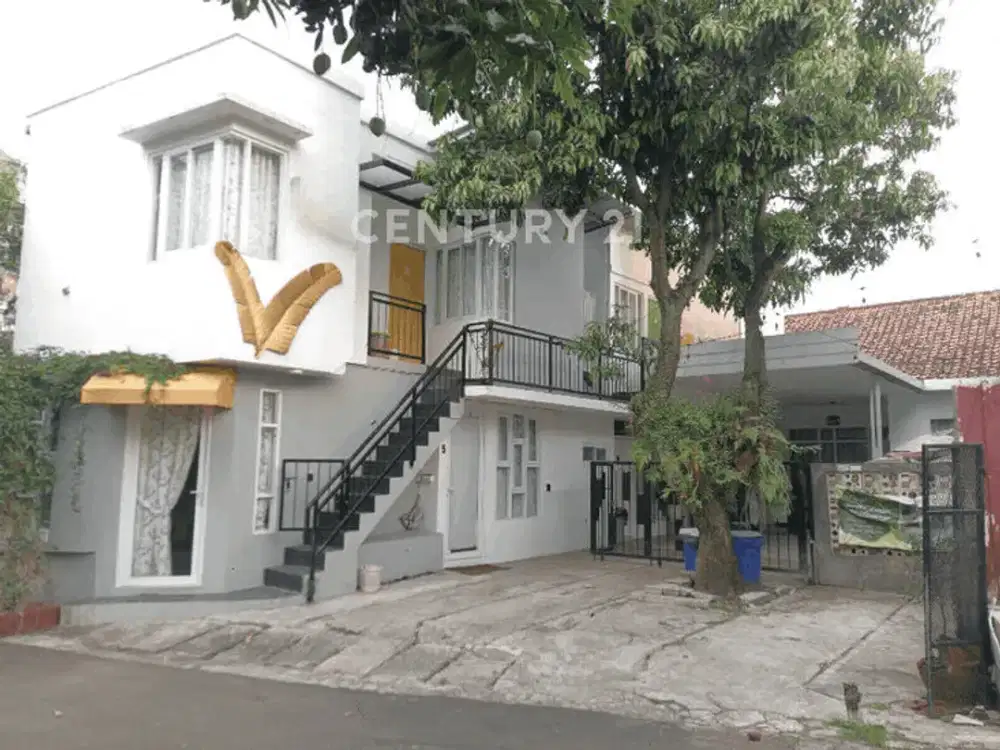 Rumah Tinggal Dengan 7 Kamar Guest House Di Bandung EF 18541