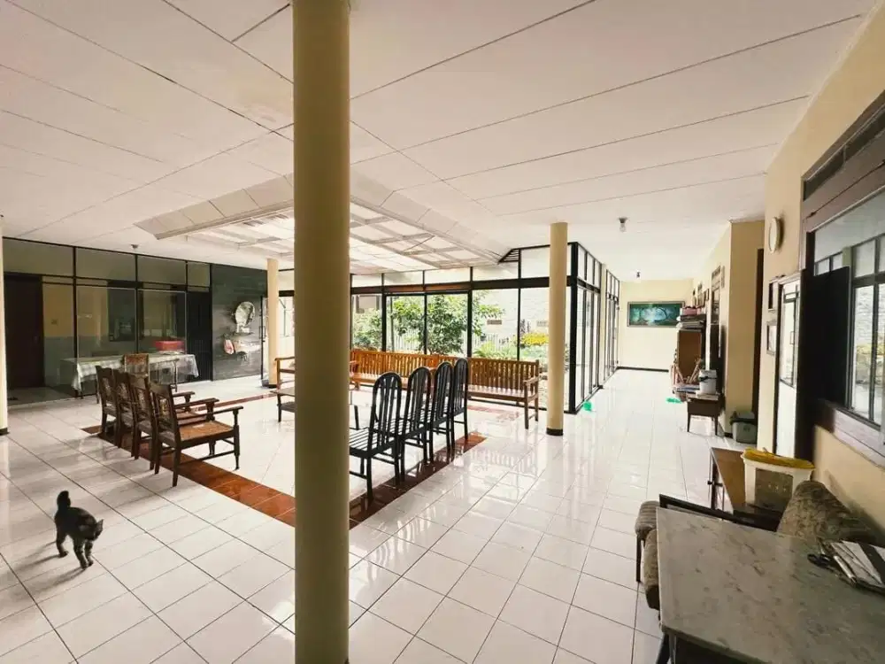 Dijual Rumah Furnished Nyaman Terawat Modern Minimalis Lokasi di Mainroad Sukahaji Bandung