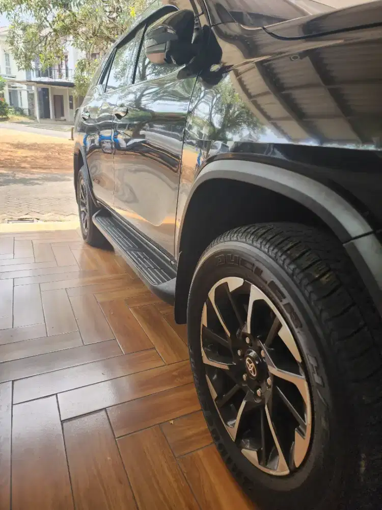 Toyota FORTUNER HITAM 2021