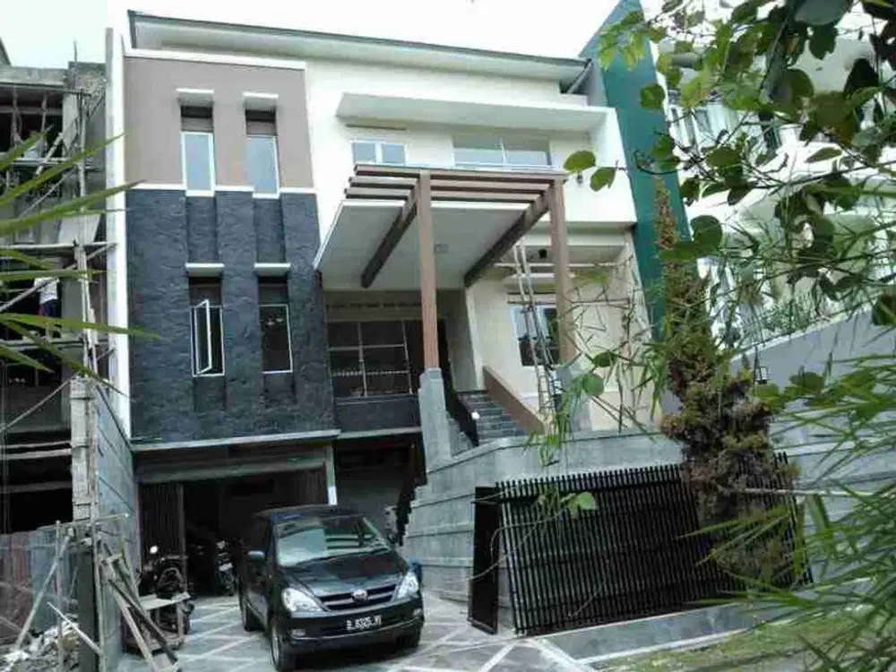 Dijual Rumah Baru di Komplek Elite Setra Duta Kota Bandung