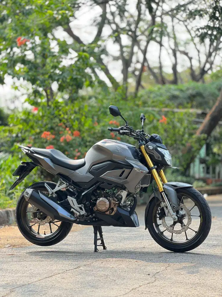 HONDA NEW CB 150R 2024 SILVER PAJAK PANJANG NO MINUS