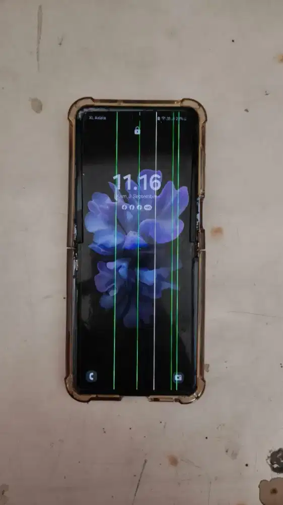 Samsung Z flip 1 8/255 minus lcd garis