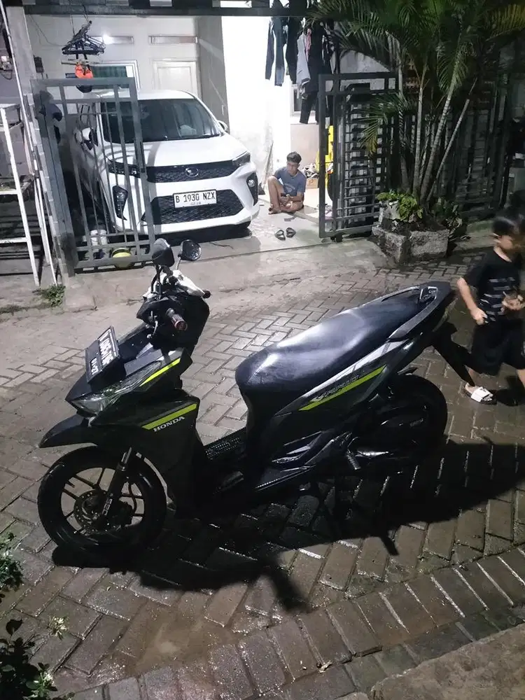 vario 125 led old