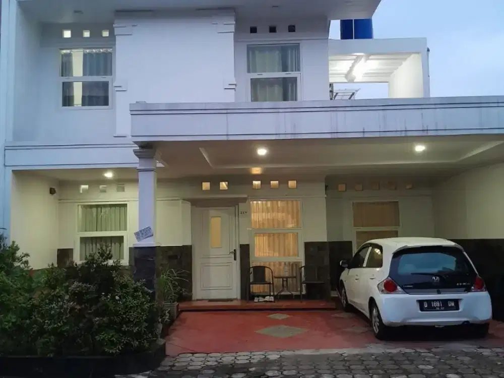 Rumah siap huni cikutra dekat borma lokasi bagus