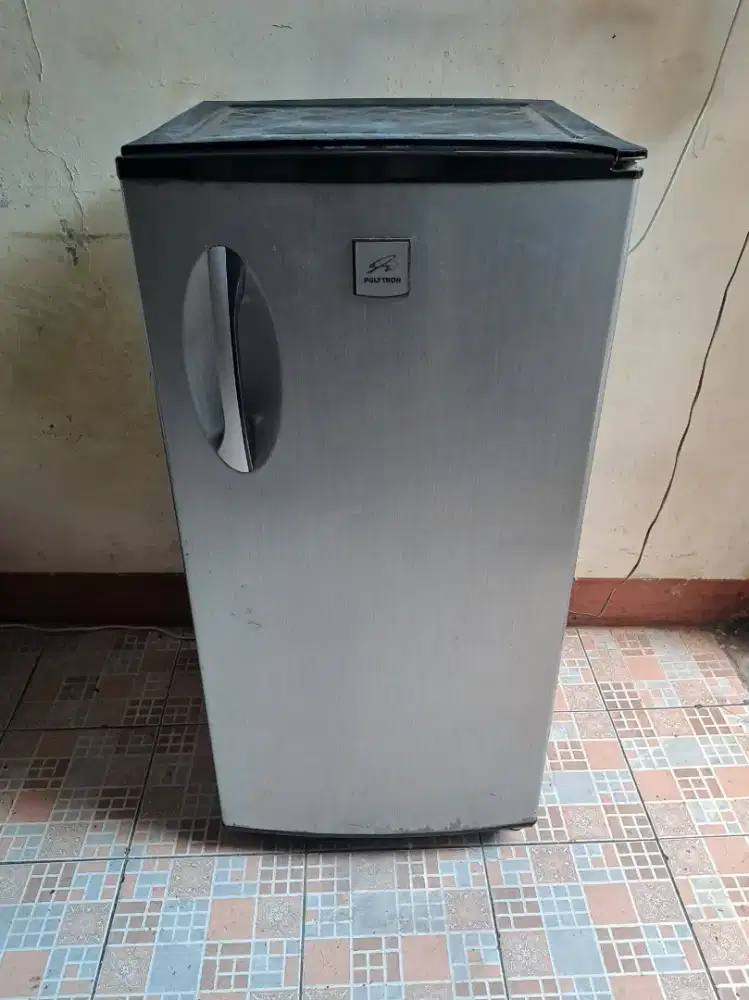 Jual kulkas POLYTRON satu pintu siap untuk d antar