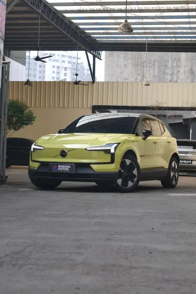 VOLVO EX30 PLUS 2025
