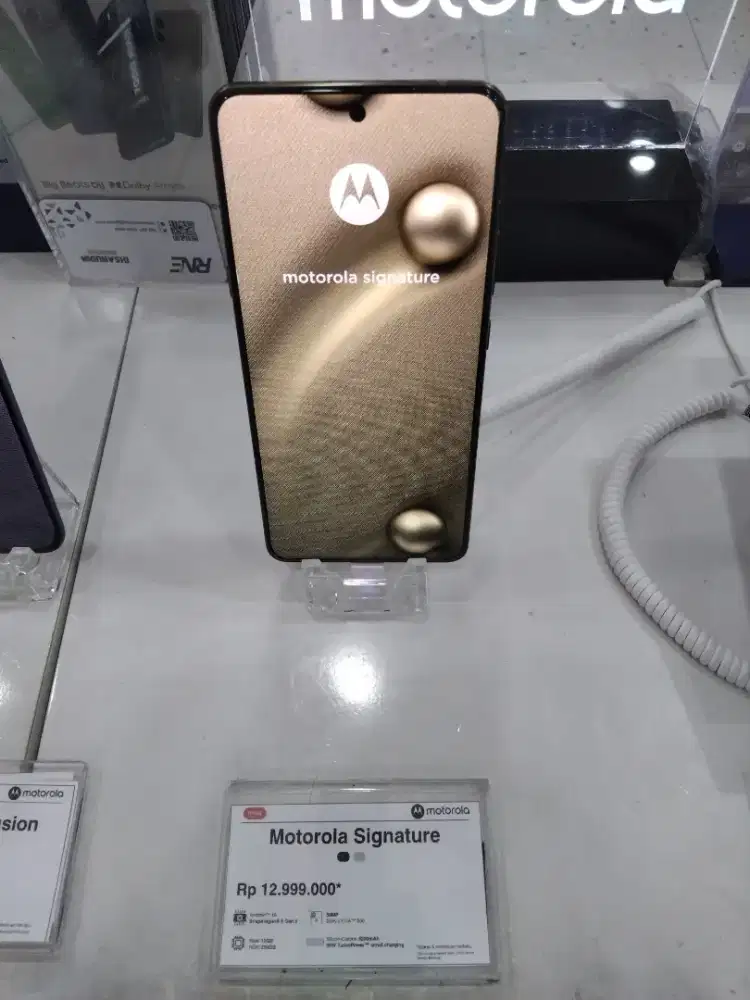 Motorola Signature