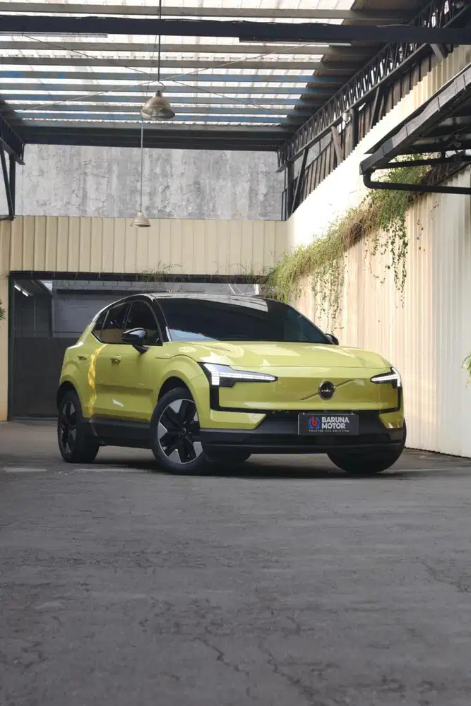 VOLVO EX30 PLUS 2025