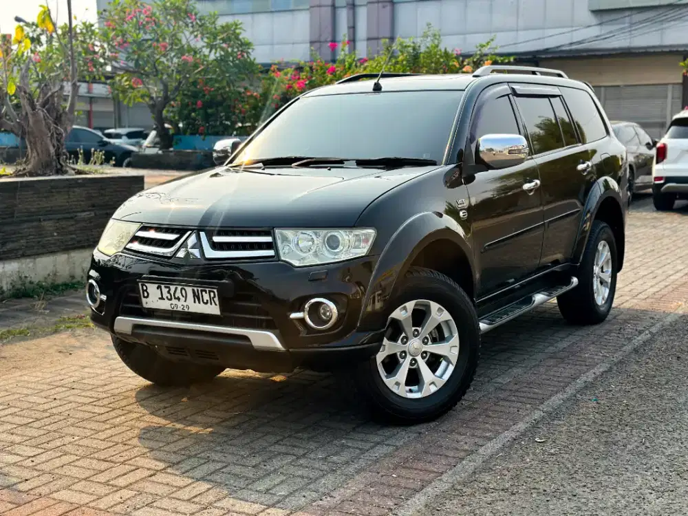 MITSUBISHI PAJERO SPORT DAKAR 4X2 AT 2014 HITAM