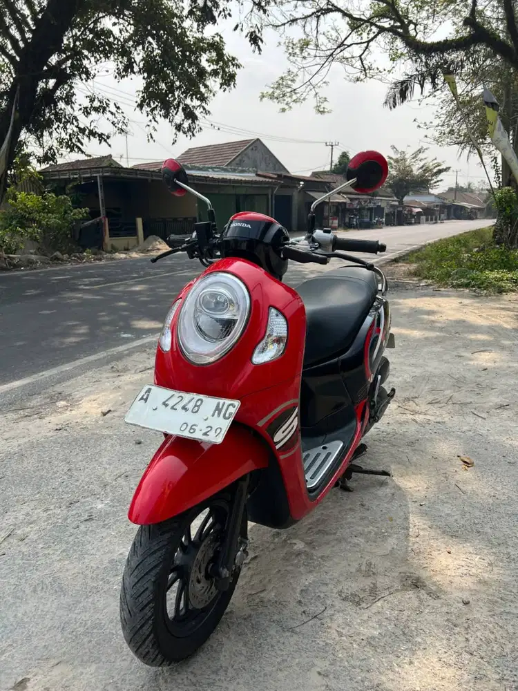 SCOOPY SPORT TAHUN 2024