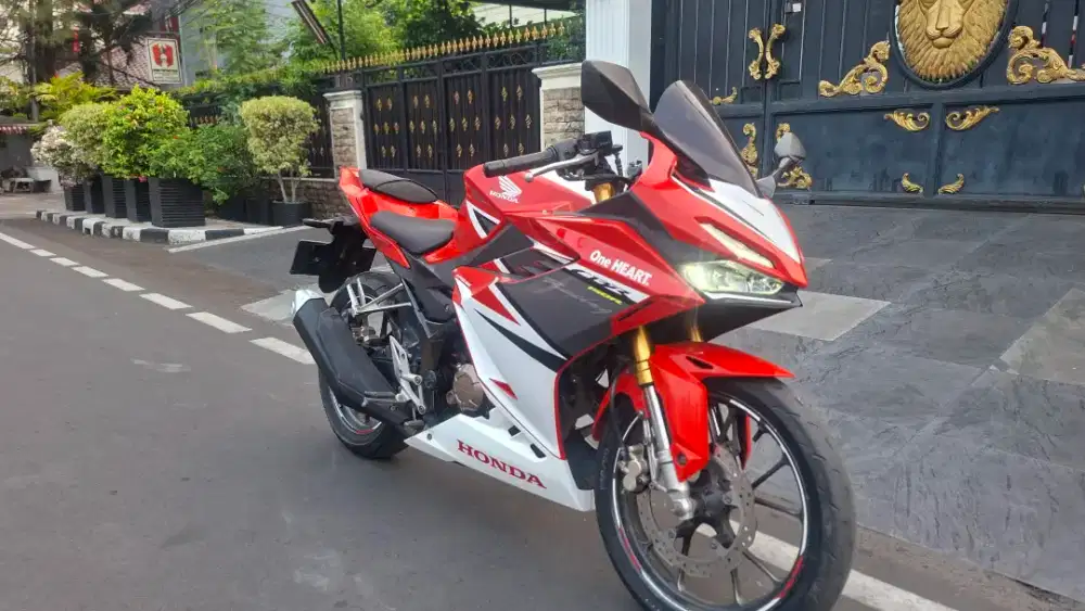 HONDA CBR 150R 2021 SIAP PAKAI