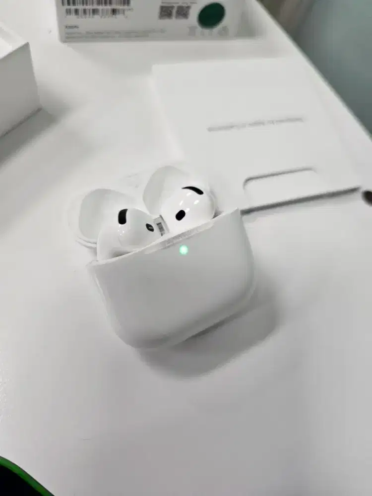 AirPods Gen 4 Garansi Resmi Indonesia Fullset