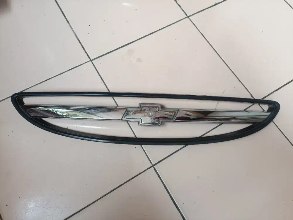 Grill spakbor depan Chevrolet aveo bangor