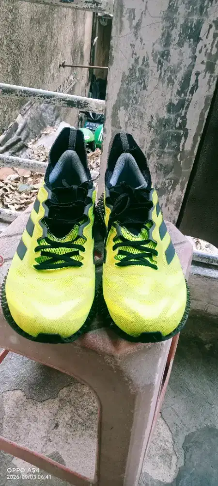 Sepatu adidas 4D