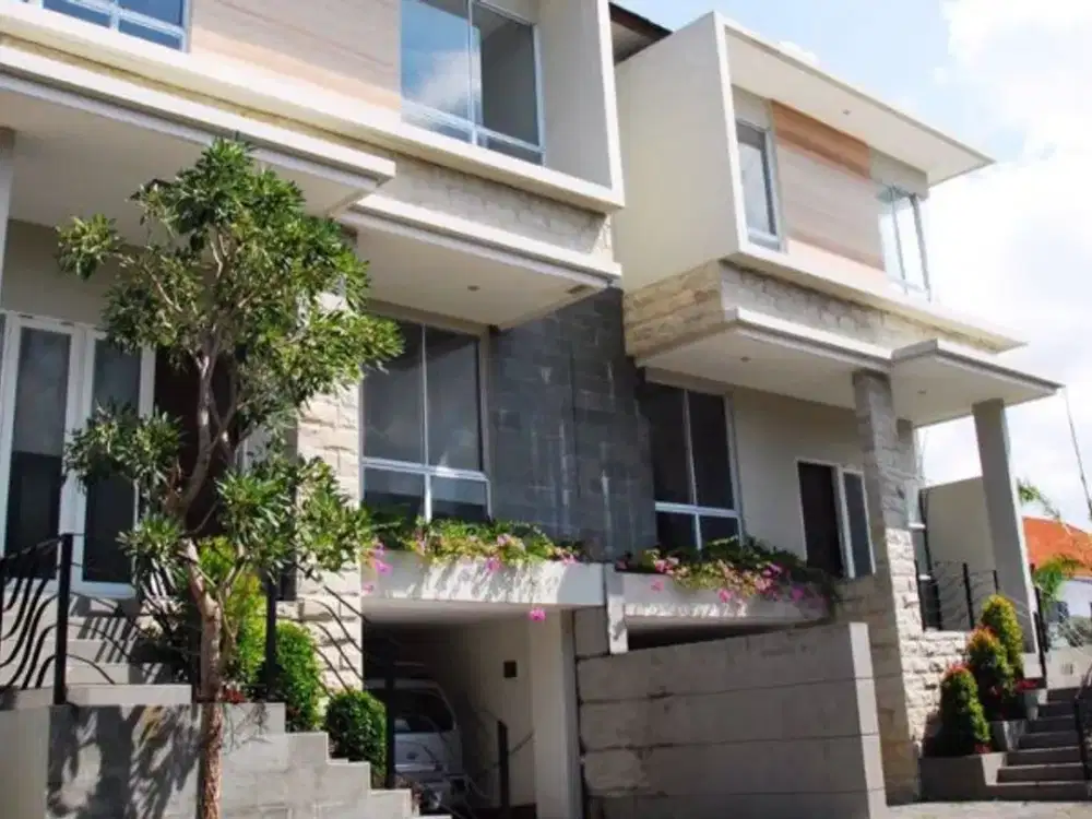 RUMAH EKSKLUSIF MODERN MINIMALIS ROSE GARDEN RESIDENCE SESETAN DENPASAR, BALI