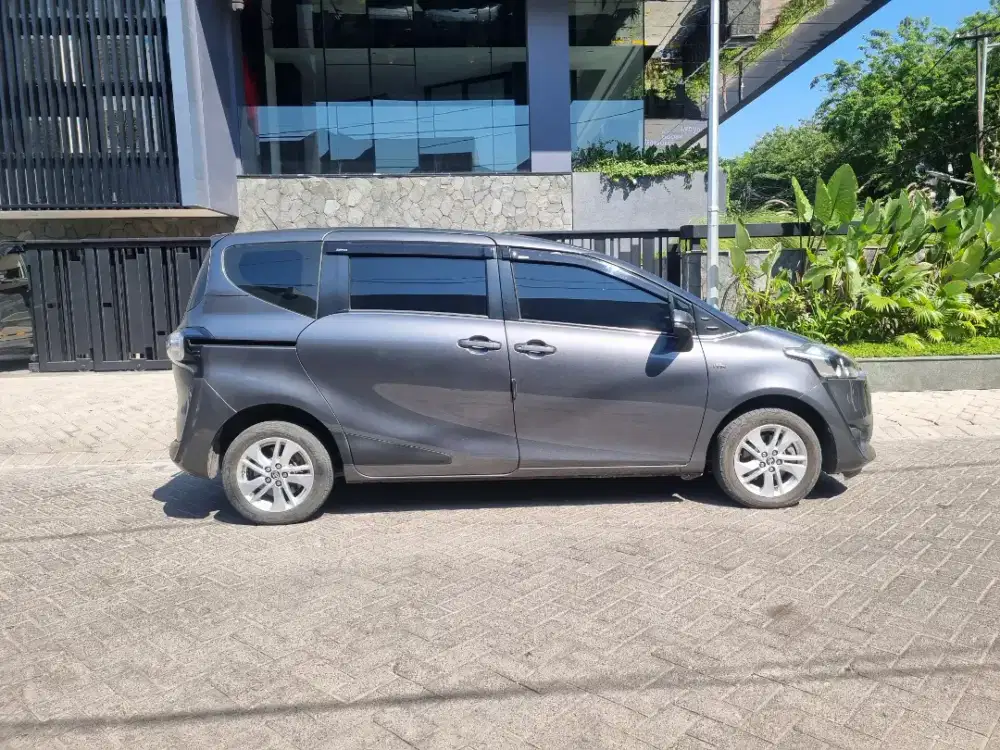 TOYOTA SIENTA 1.5 G MANUAL 2017