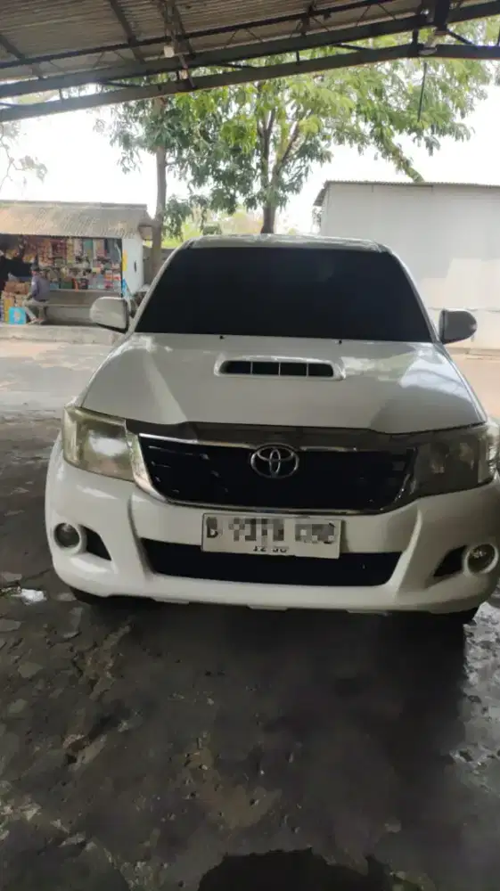 Toyota Hilux 2,5G DC Double Cabin Manual Putih 2014