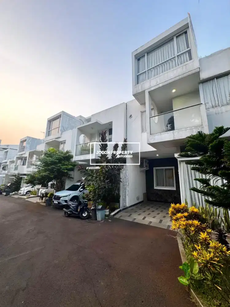 JUAL RUMAH SEMIFURNISH DALAM. CLUSTER SYARI'AH DEKAT MALL BINTARO