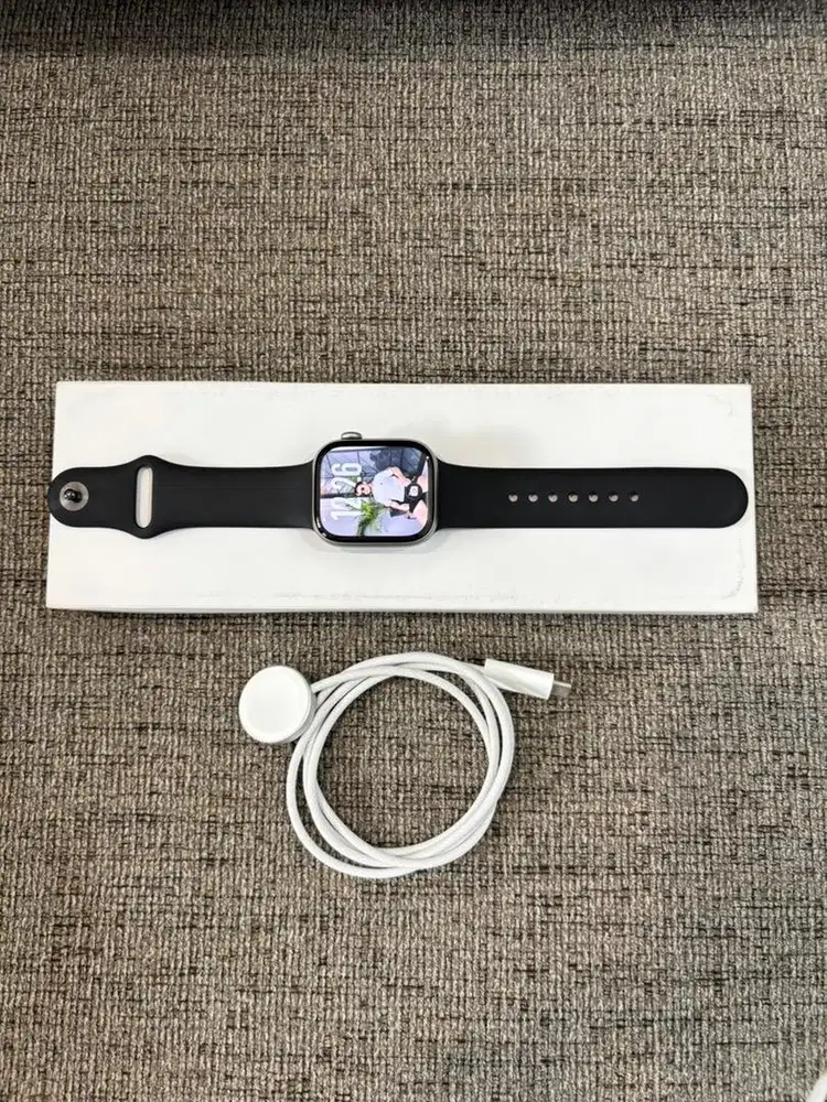 Apple Watch 11 42mm Resmi