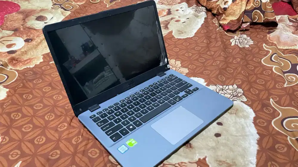 LAPTOP ASUS I5 RAM8