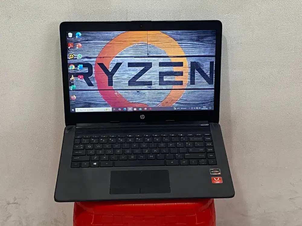 Laptop HP 14-cm0xxx prosesor AMD Ryzen 3 2200U RAM 4GB SSD 512GB