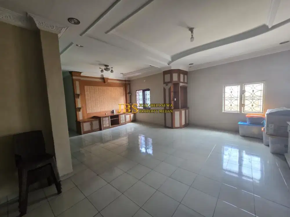 Dijual Ruko Hook 3 Tingkat di Jalan M.H Thamrin Simpang Jalan Ansari - Medan