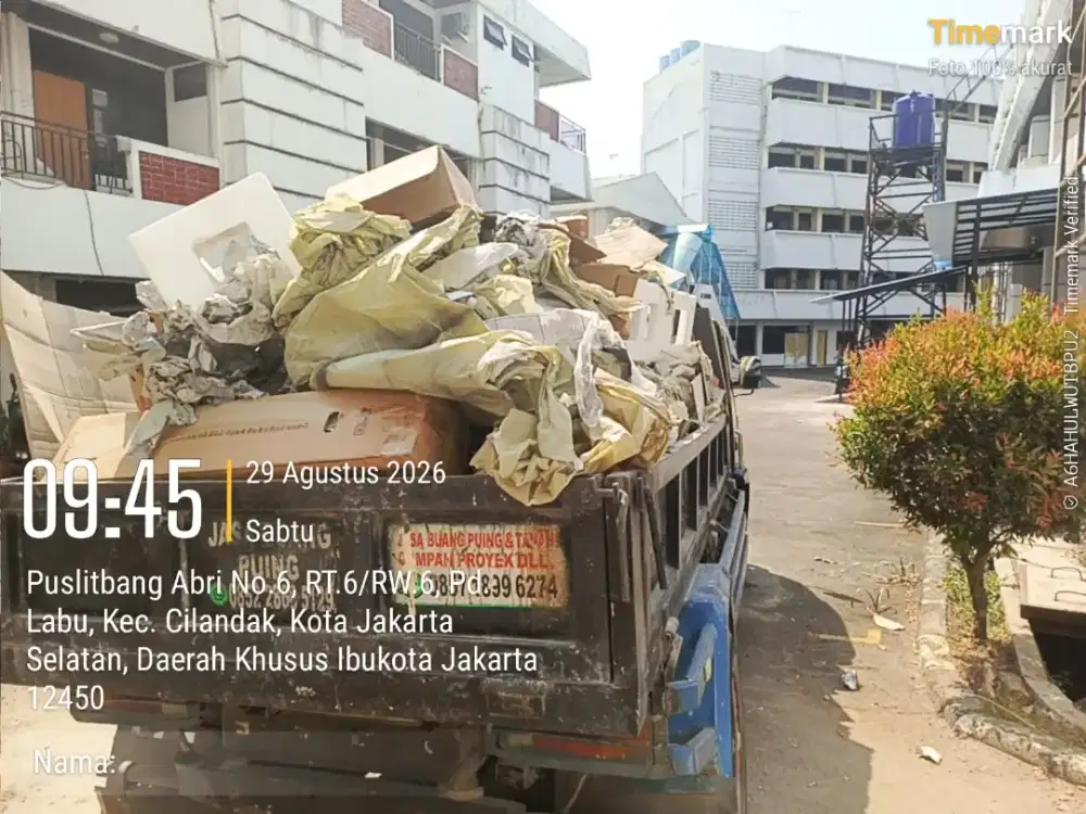 Buang puing proyek dan pengurugan puing tanah