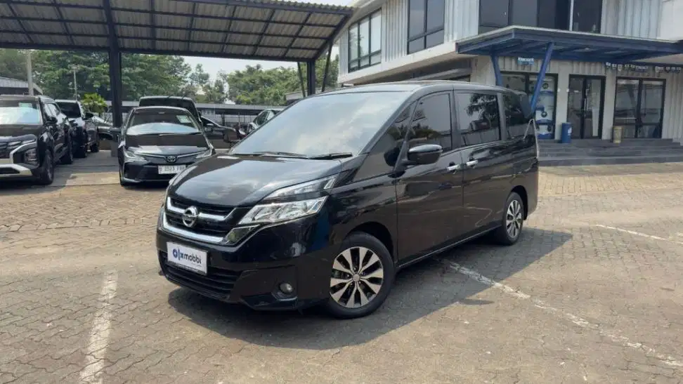 Nissan Serena 2.0 X Bensin-AT 2019