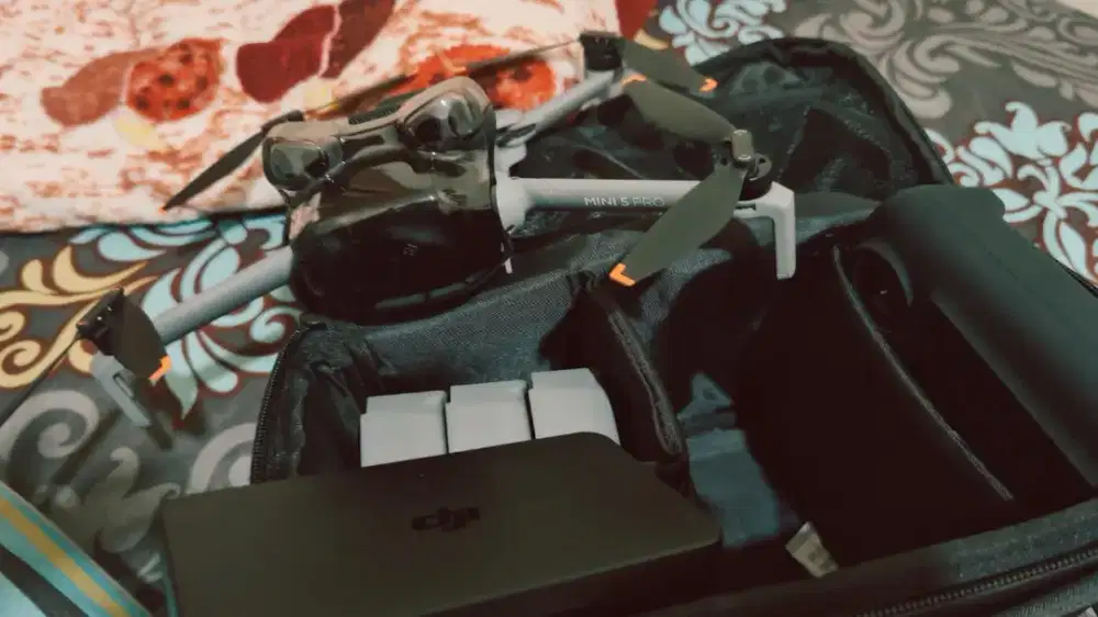 DJI Mini 5 Pro Combo