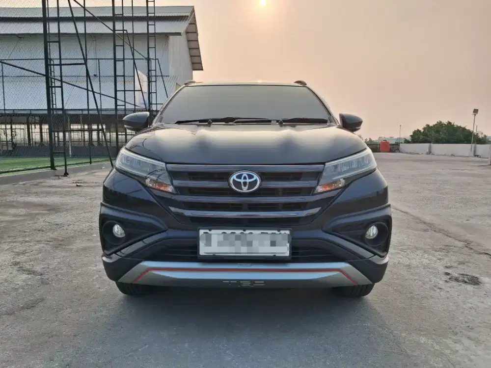 Antik km 29k, Toyota Rush 1.5 AT TRD 2019 Hitam