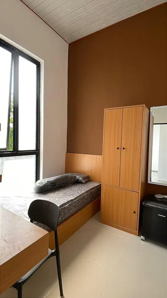 Kost Baru 3lt di Raya Manyar