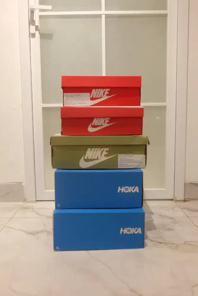 Dus2 kosong sepatu Nike, Hoka ada 5 pcs, keterangan di deskripsi