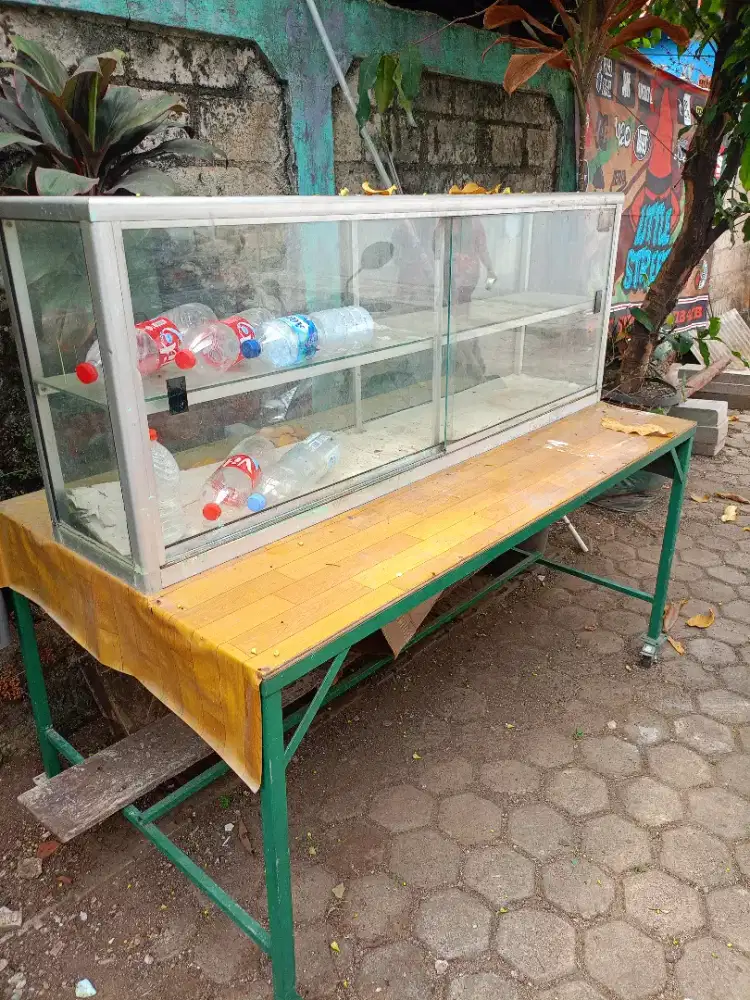 Jual meja besi dan etalase dagang