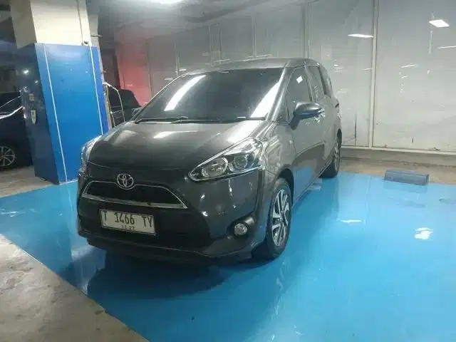 LOW DP Toyota Sienta 1.5 V Bensin-MT 2017 6TY