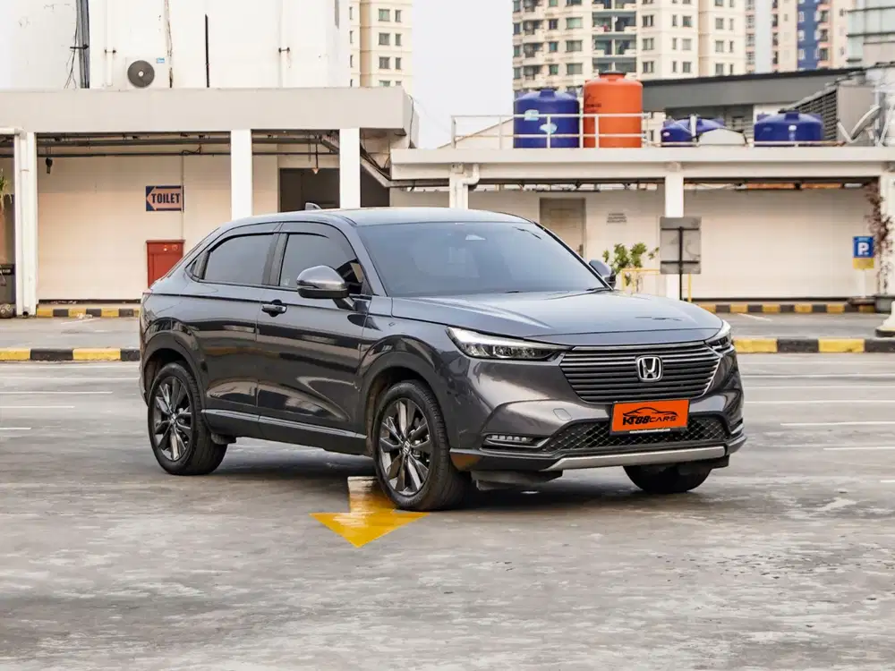 HRV SE AT ( Honda Sensing )
Panoramic roof 
TH 2024