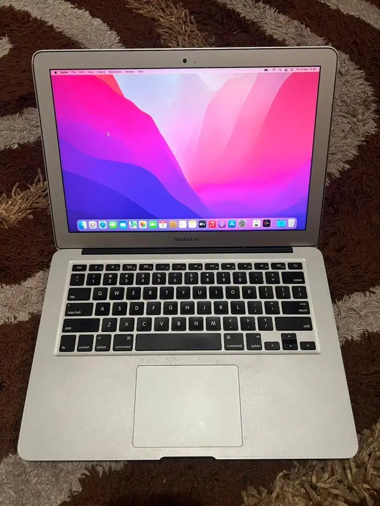 Macbook air 2017 8/256 gb