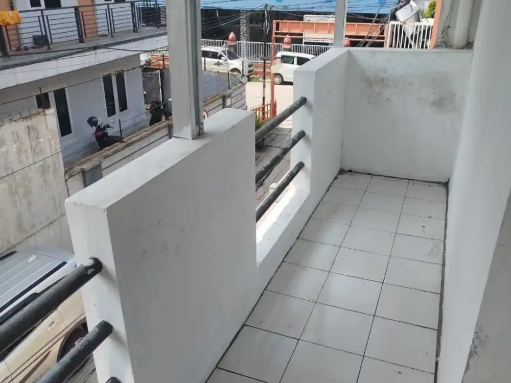 Dijual Rumah Kost Tua Struktur Kokoh di Kelapa Gading