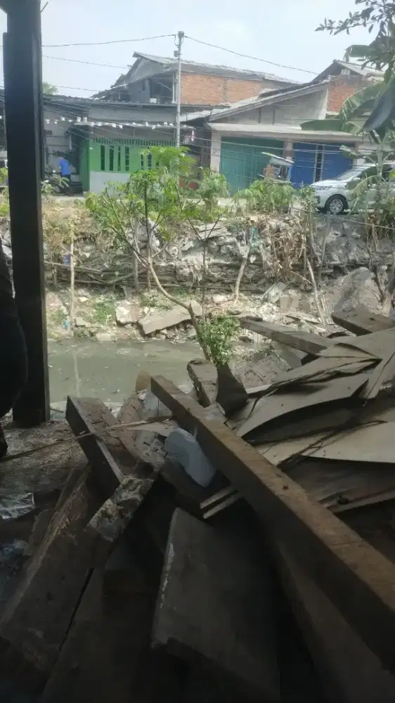Kaya bekas bongkaran bengkel mebel