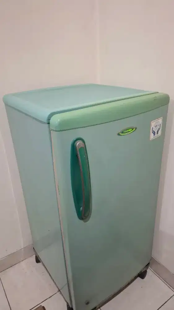 Kulkas FREEZER TOSHIBA 1 pintu