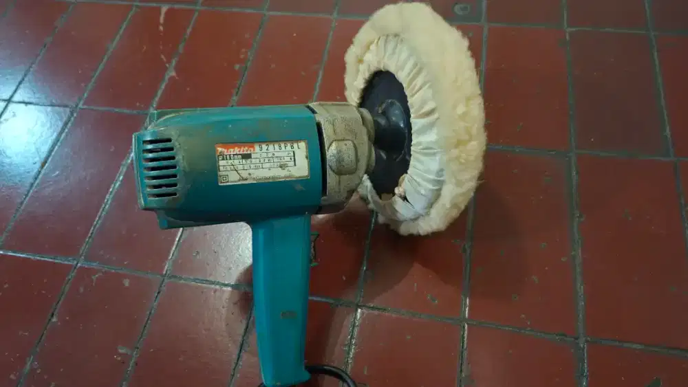 Mesin Poles MAKITA 9218PBL