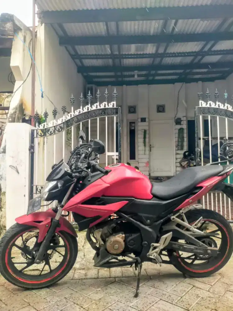 Honda CB 150R Streetfire