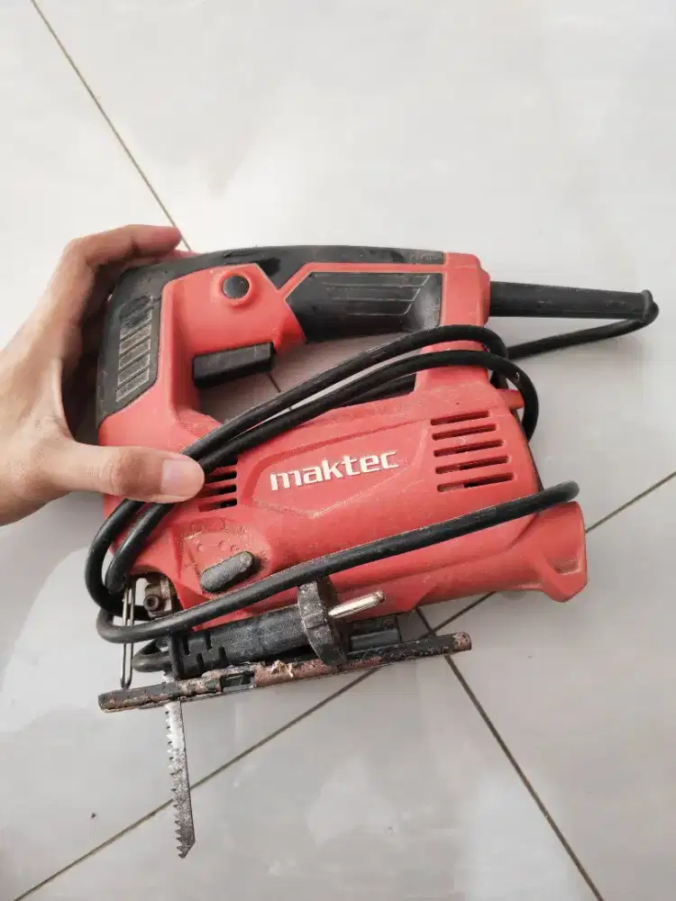 Jigsaw maktek MT431