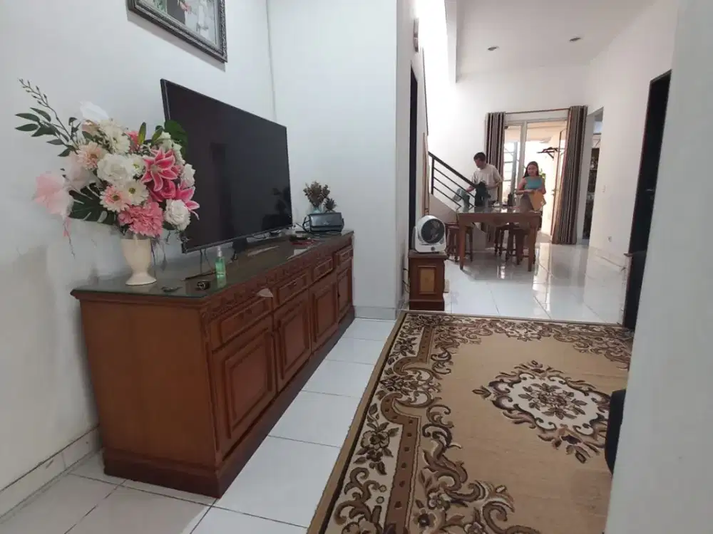 DIJUAL CEPAT  RUMAH SIAP HUNI 2 LANTAI, RAPI, TERAWAT DI TOPAZ GADING SERPONG