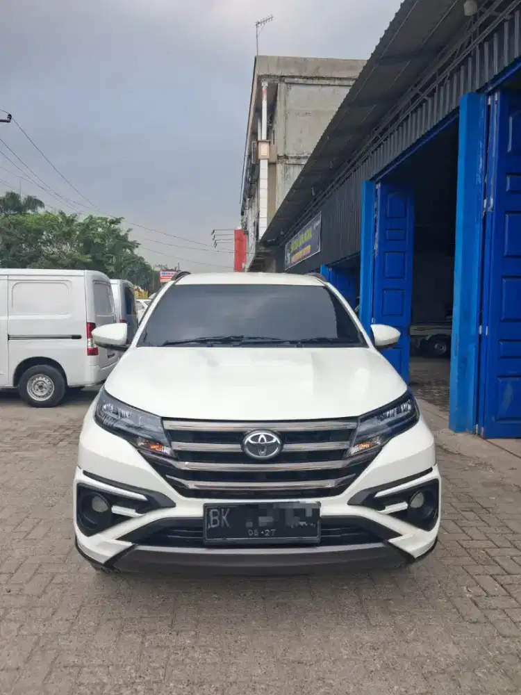 Rush GR matic 2022 putih