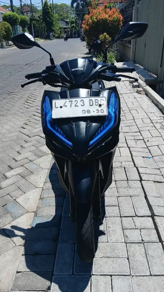 Jual motor vario 125 iss 2025 KM rendah 11ribuan