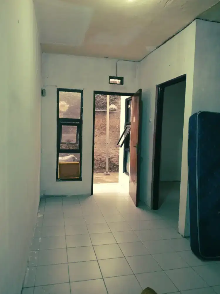 Kontrakan Nenden Olla
