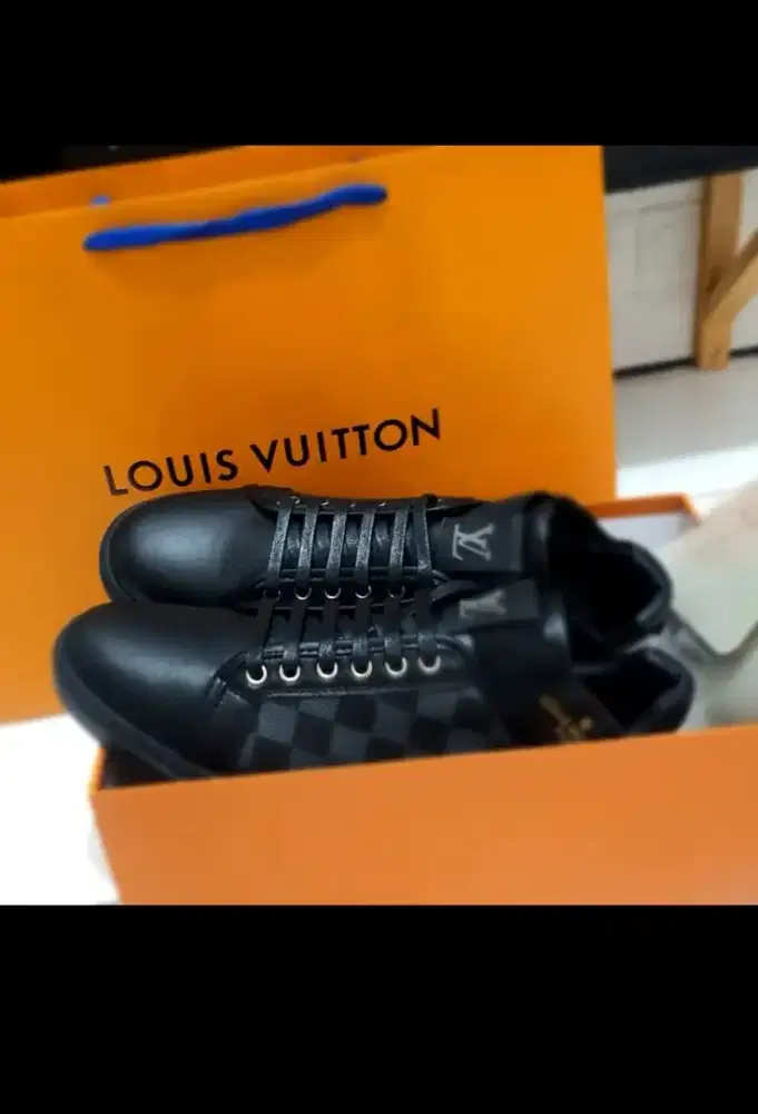 Sepatu import., size 43