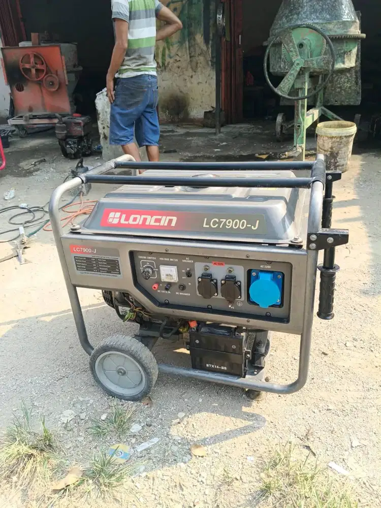 Jual Mesin Genset Loncin 5500WATT Kondisi Mulus Gress