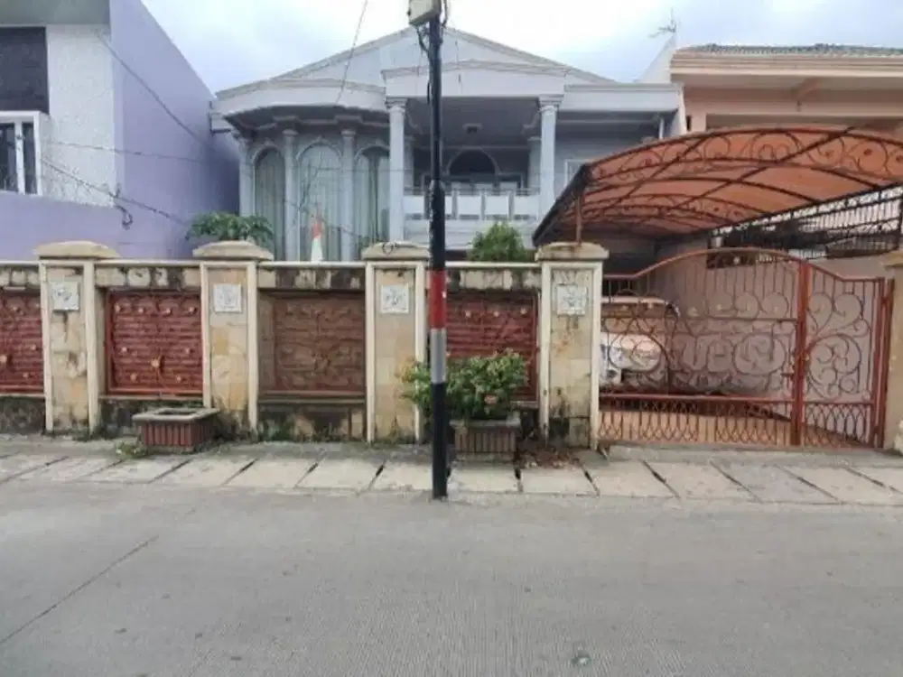 Dijual Cepat Rumah Cantik 2 lantai siap huni di Utan Kayu, Jakarta Timur